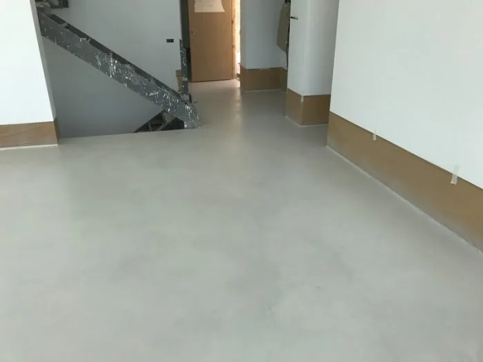 Doorlopende vloerbedekking Satine