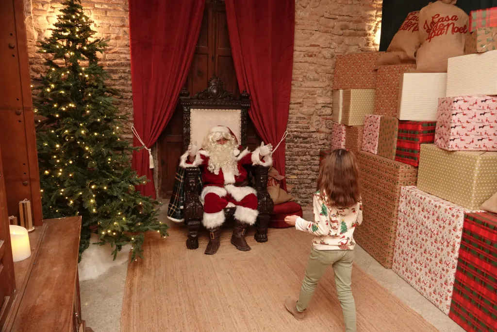 Santa Claus's House returns to Burriana, expanding its layout fourfold and featuring outdoor animations.