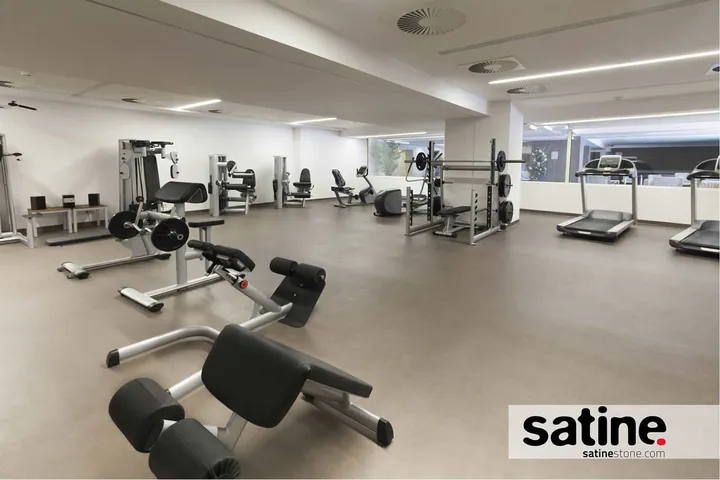 Sessões de academia com Satine